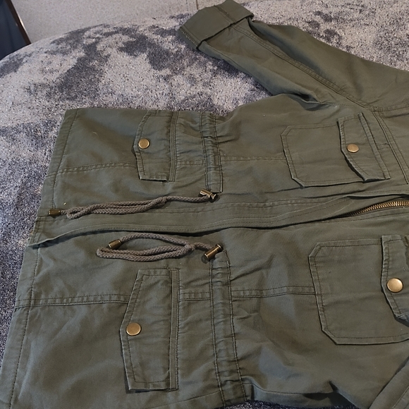 Utility Jacket - Picture 2 of 5